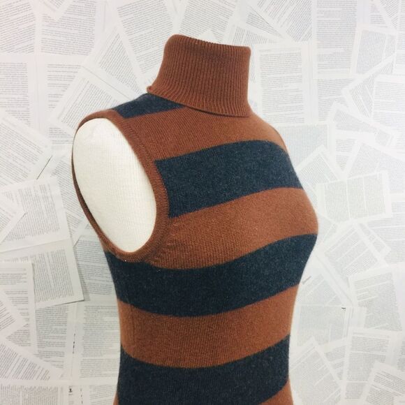 Vintage Tops - Vintage Carlisle Wool Cashmere Sleeveless Medium